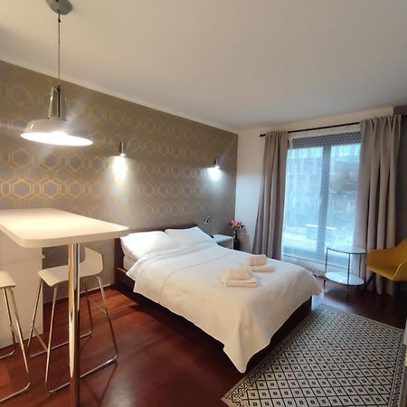 Klimatyzowany apartament przy Dworcu Głównym Cracovia Exterior foto