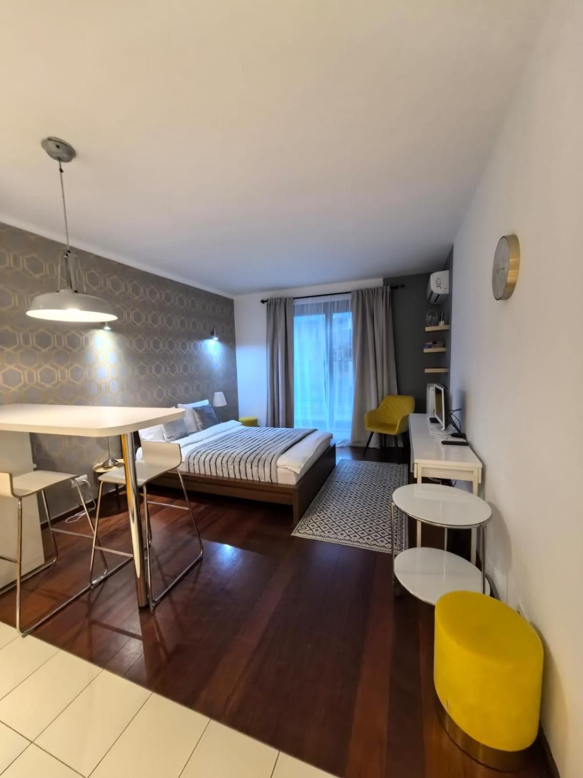 Klimatyzowany apartament przy Dworcu Głównym Cracovia Exterior foto